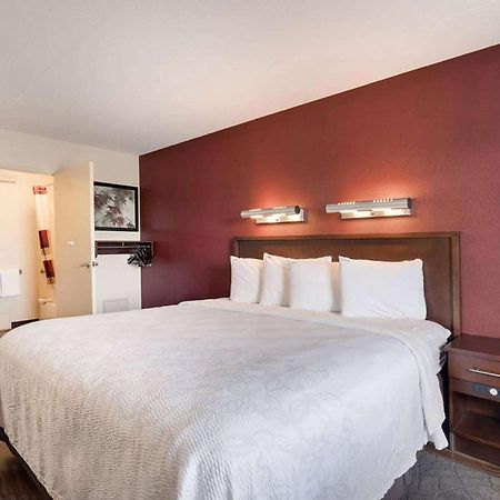 Super 8 By Wyndham Deerfield - Northbrook Hotel Luaran gambar