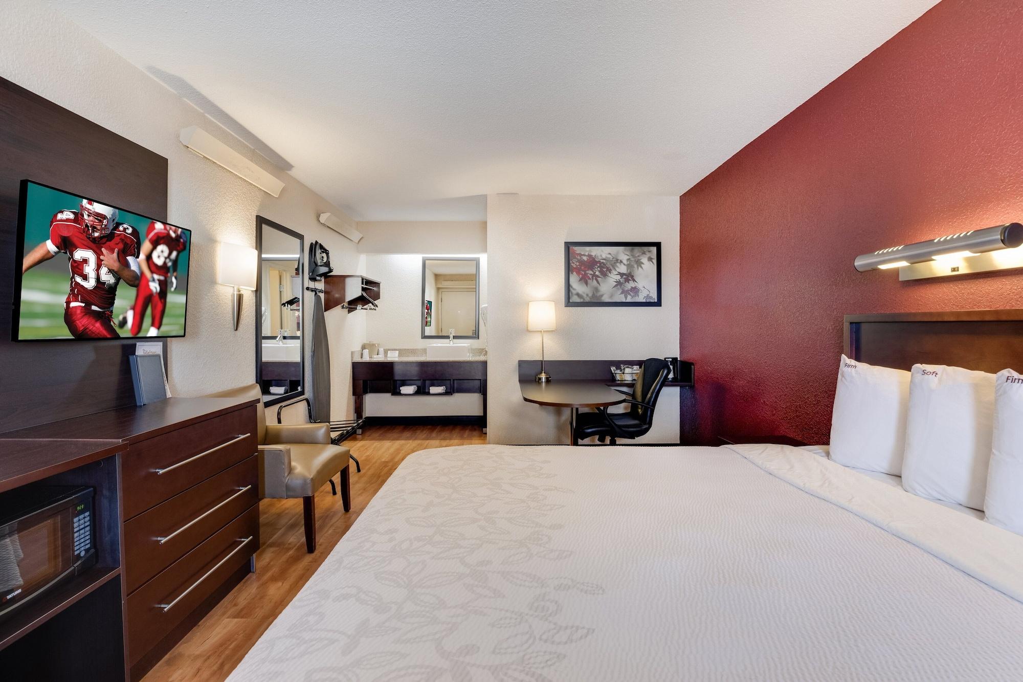 Super 8 By Wyndham Deerfield - Northbrook Hotel Luaran gambar