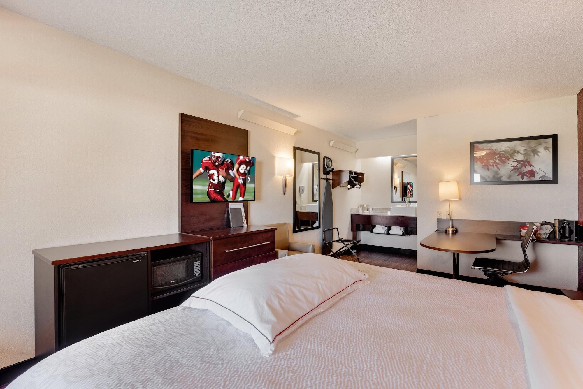 Super 8 By Wyndham Deerfield - Northbrook Hotel Luaran gambar