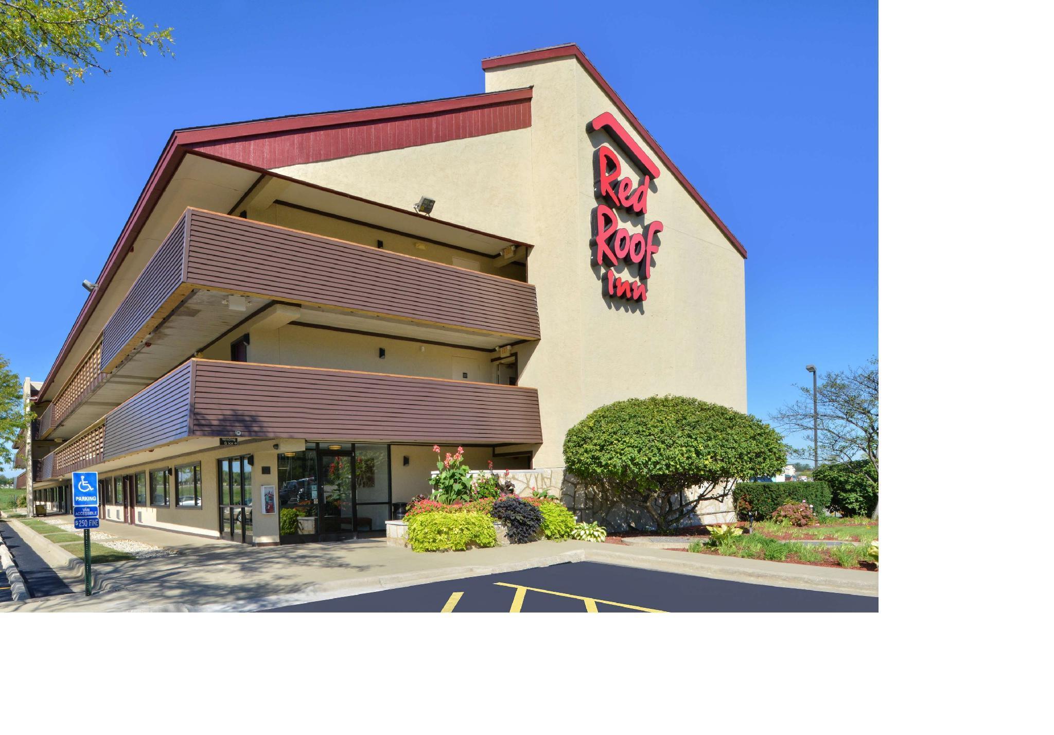 Super 8 By Wyndham Deerfield - Northbrook Hotel Luaran gambar