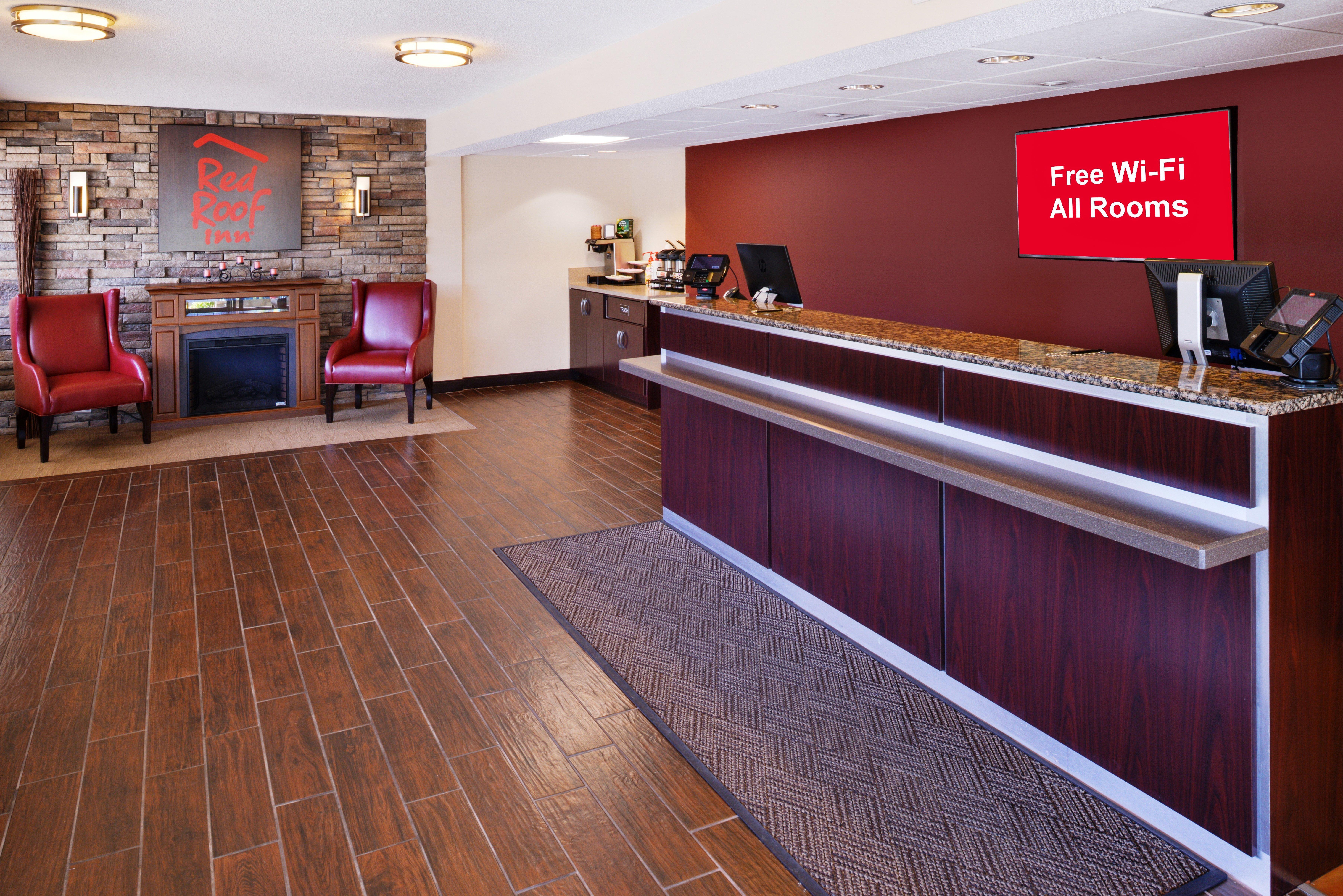 Super 8 By Wyndham Deerfield - Northbrook Hotel Luaran gambar