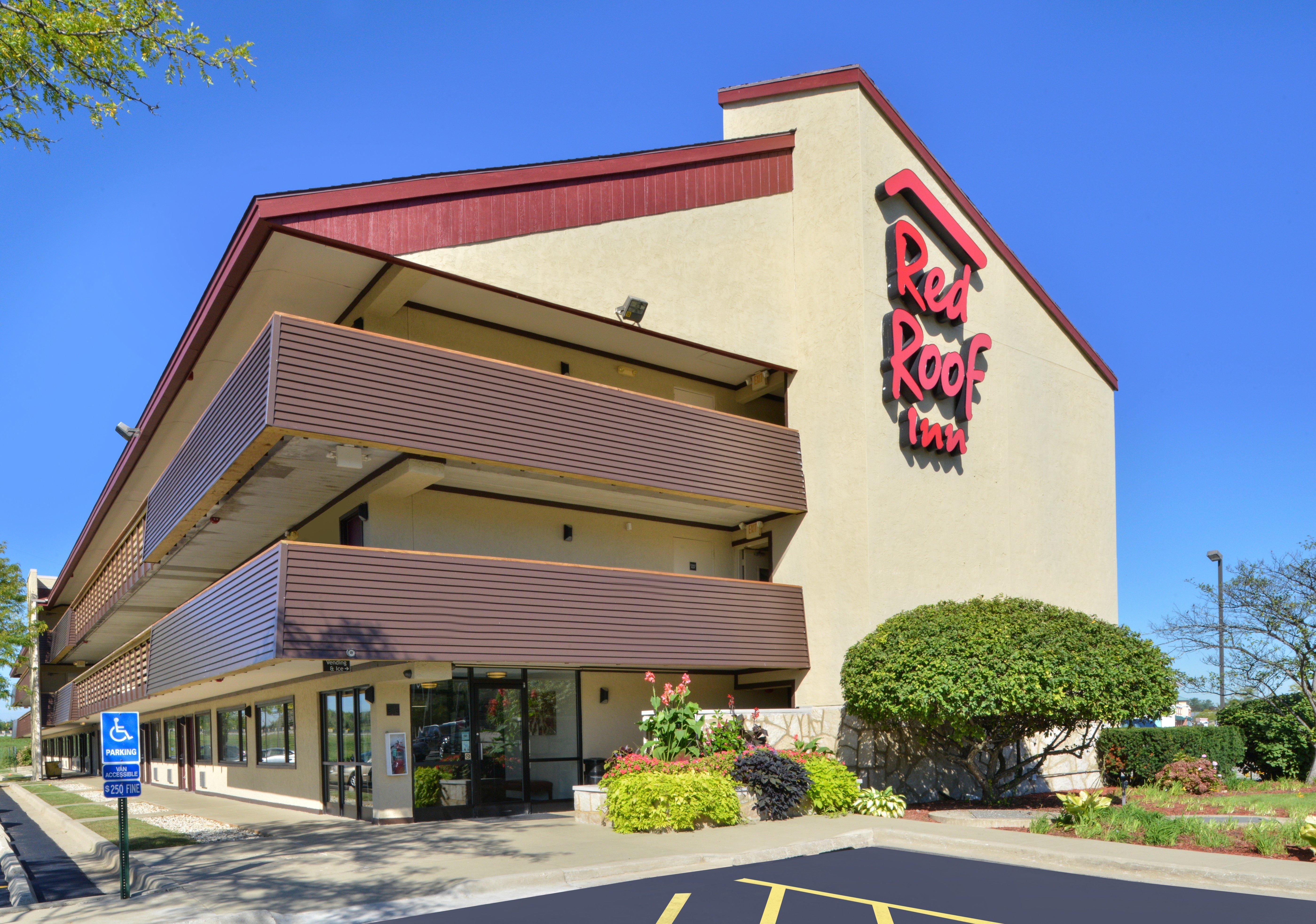 Super 8 By Wyndham Deerfield - Northbrook Hotel Luaran gambar