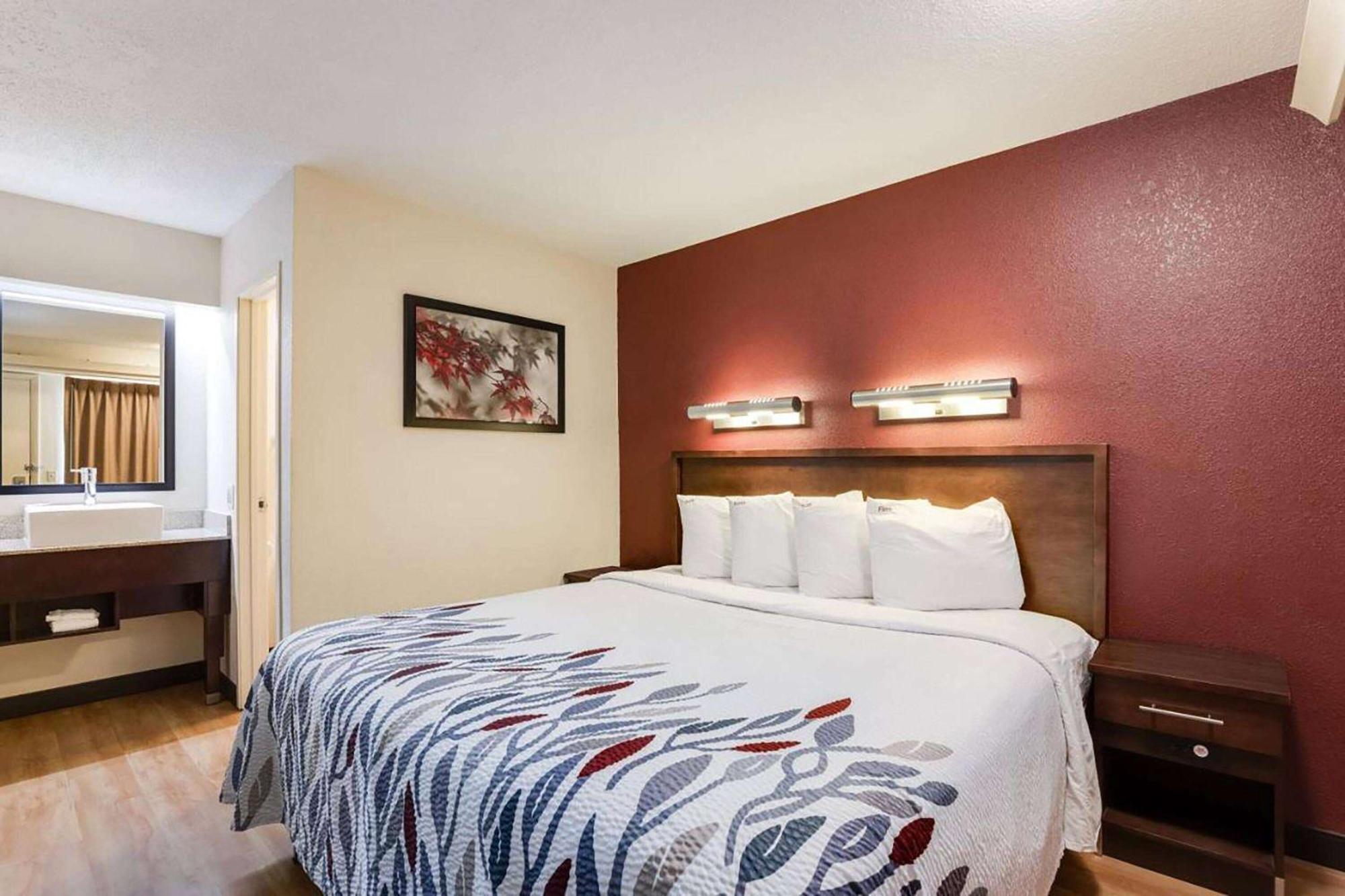 Super 8 By Wyndham Deerfield - Northbrook Hotel Luaran gambar